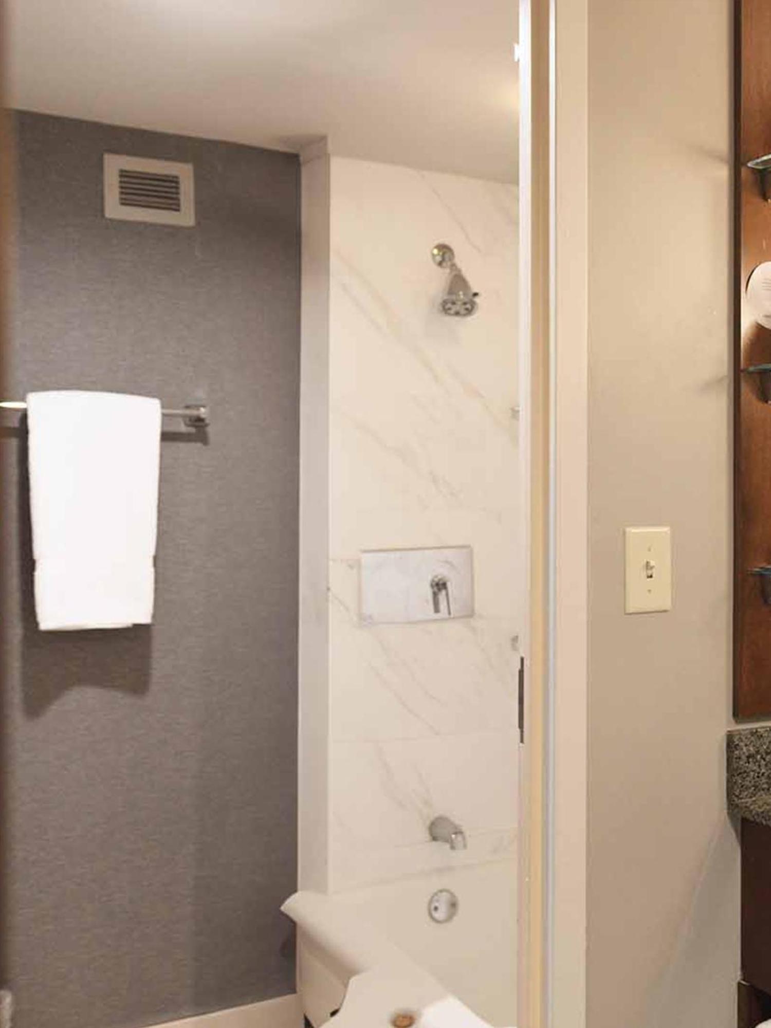 Memphis Vitality Hotel Bagian luar foto